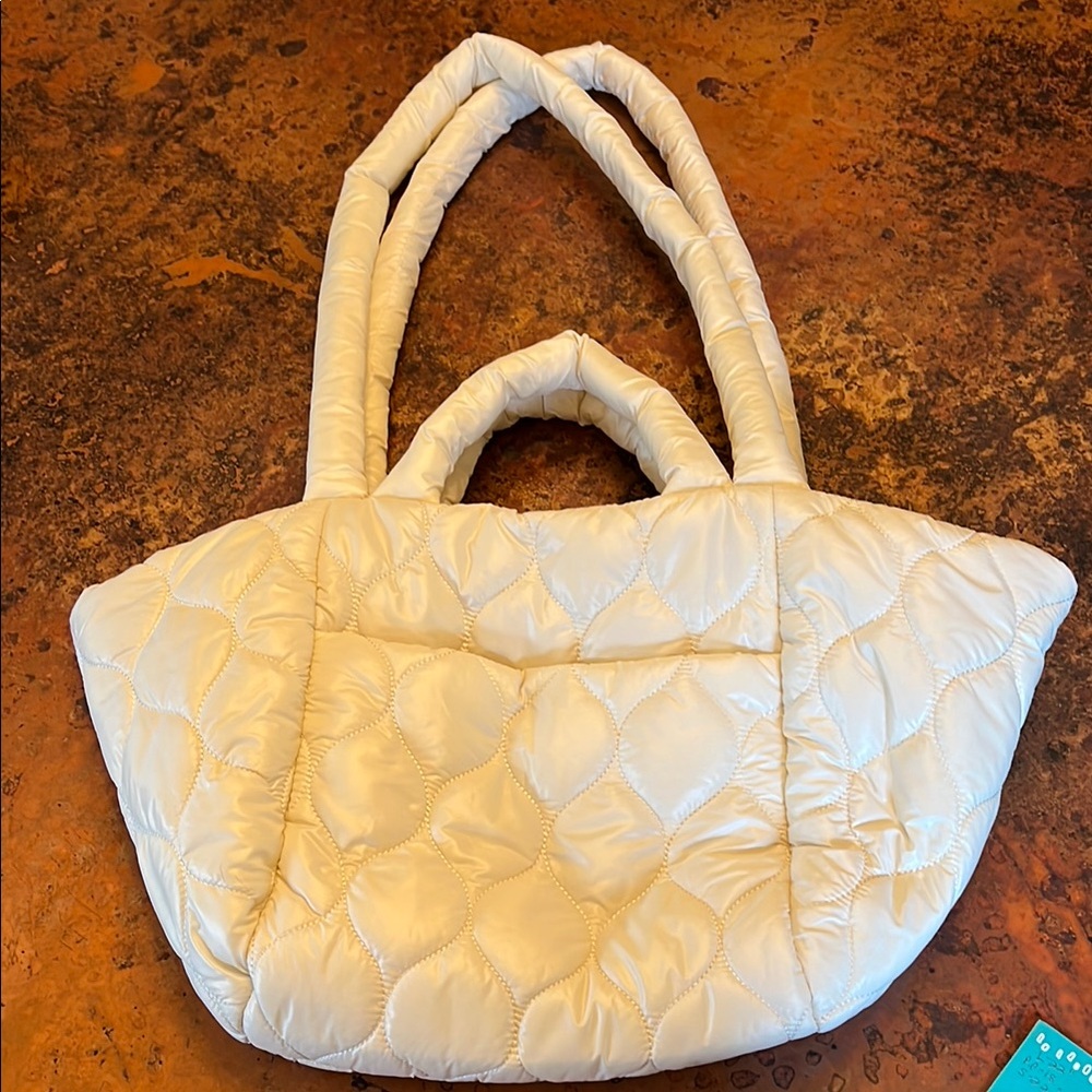 Wildflower threads NWT cream puffer tote